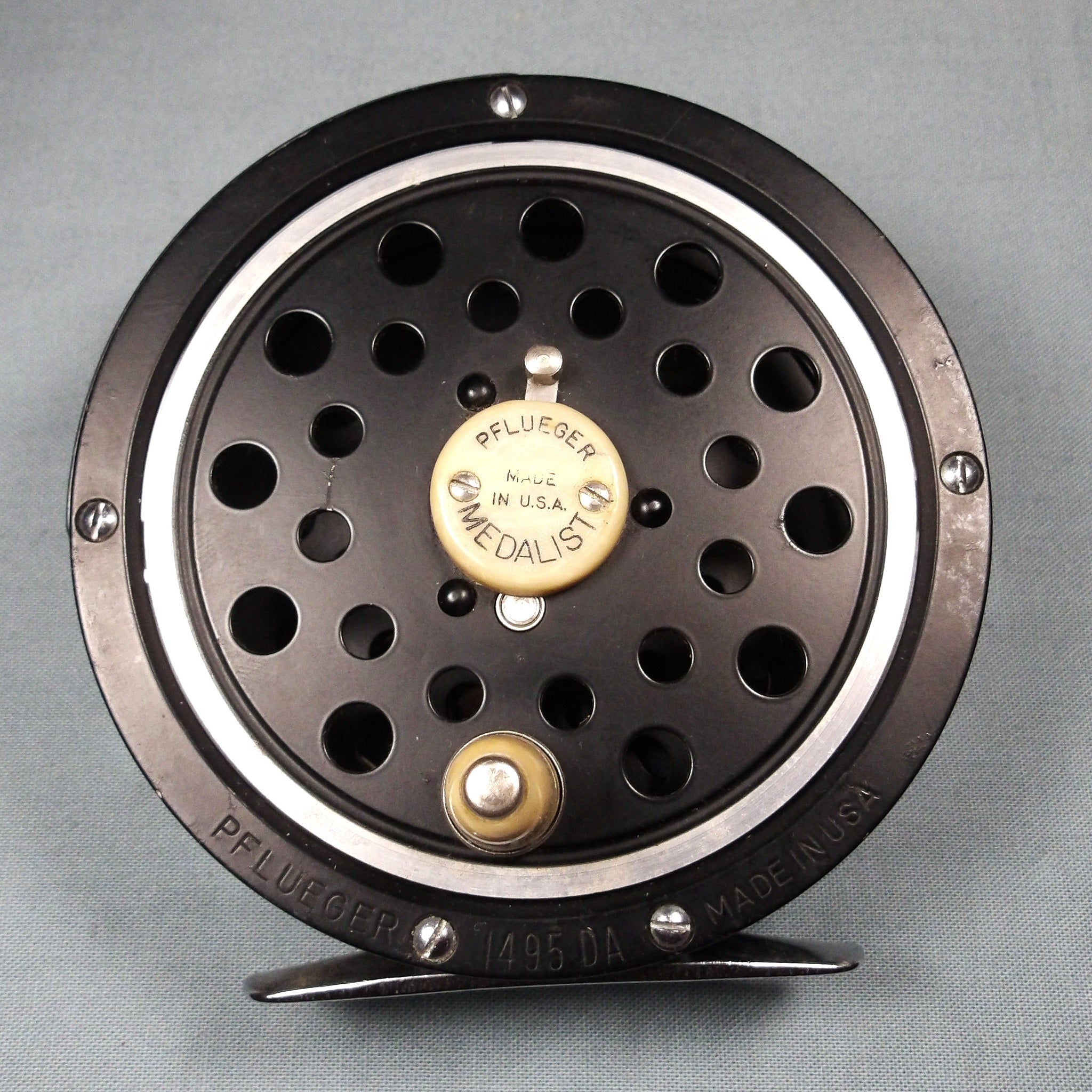 changing pflueger medalist fly reel to right hand retrieve Pflueger Medalist 1495 DA Fly Reel