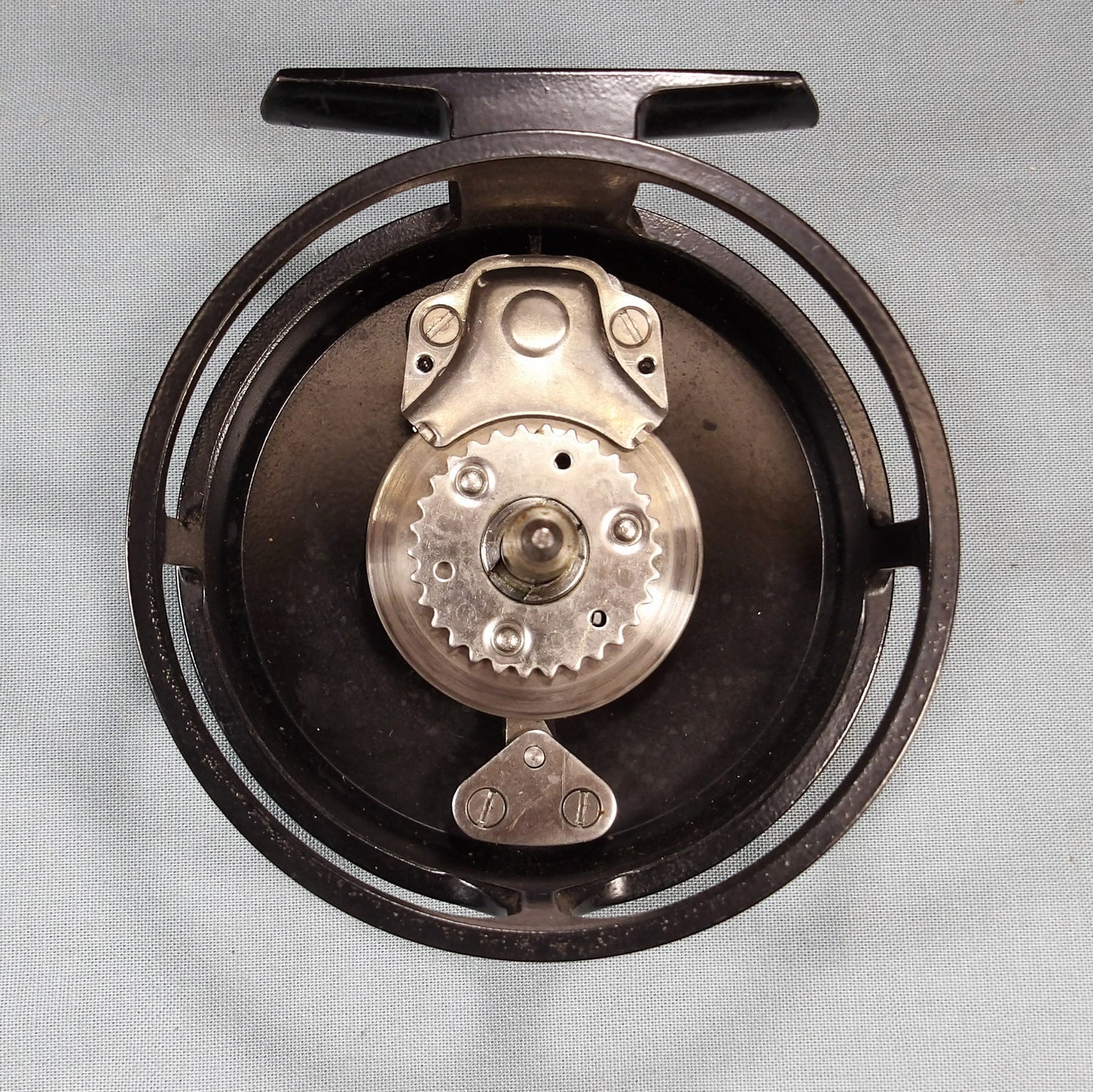 Scientific Anglers System 2 6/7 Disc Drag Fly Reel