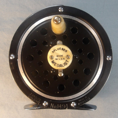 Pflueger Medalist 1494